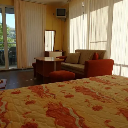 Aparthotel New Purple Building Kiten (Burgas)