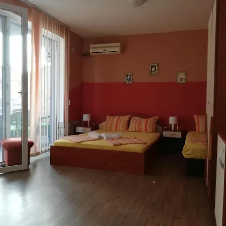 Aparthotel New Purple Building Kiten (Burgas)