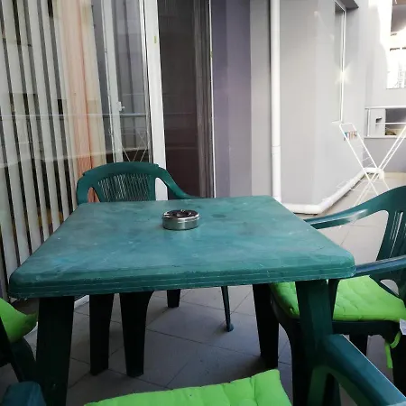 New Purple Building Aparthotel Kiten (Burgas)